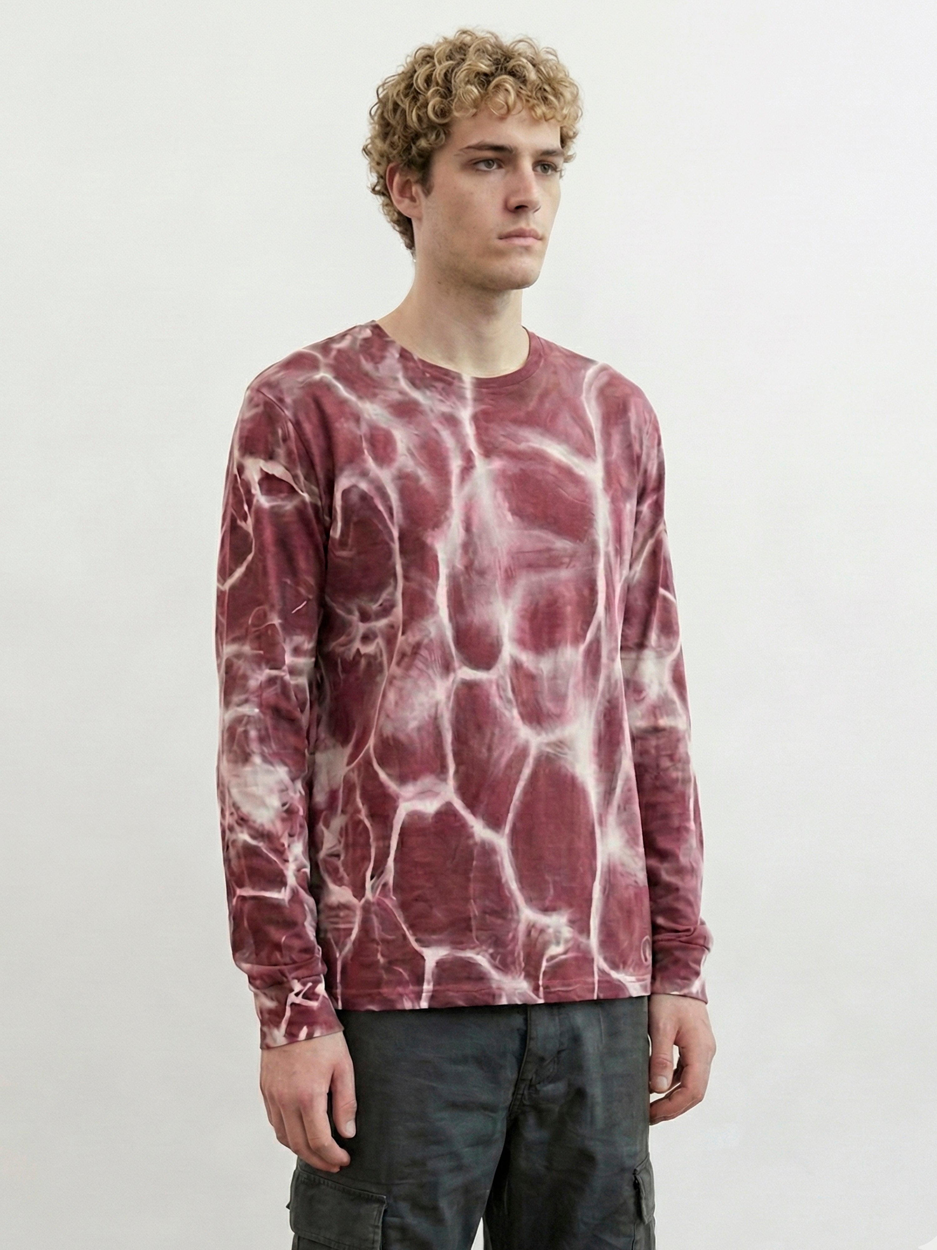 RED WATER LONG SLEEVE