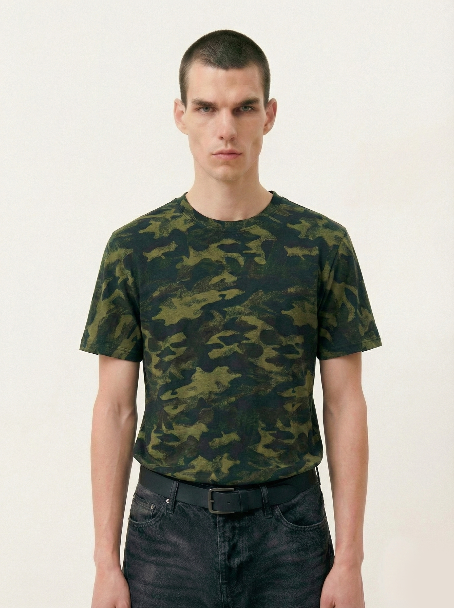 Distressed Camouflage - T-Shirt