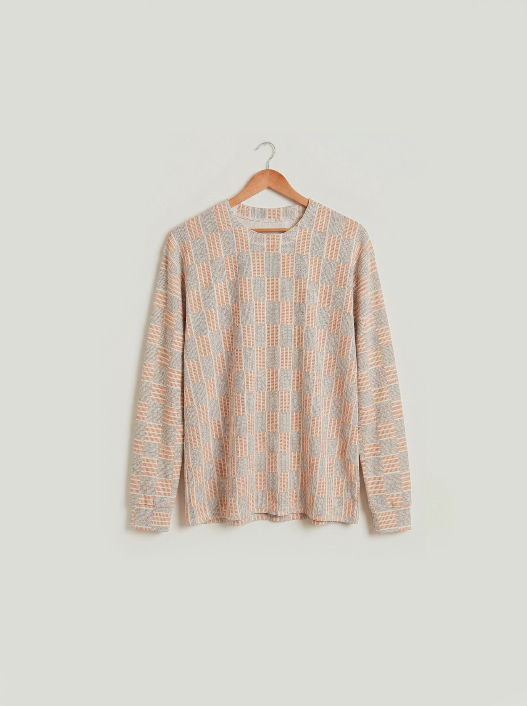 Geometric Motif Long Sleeve